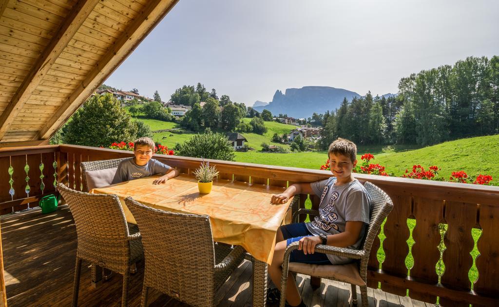 Appartments Neuhof Collalbo Bagian luar foto