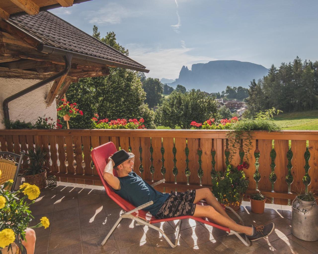 Appartments Neuhof Collalbo Bagian luar foto